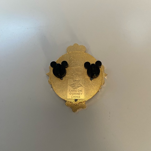 Disney Magic Pin - Picture 2 of 2